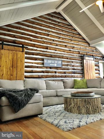 8389 HIGHVIEW ST, Manassas, VA 20112