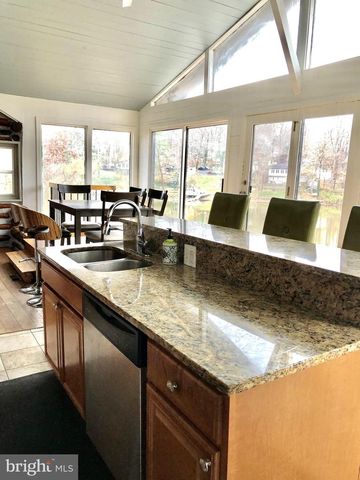 8389 HIGHVIEW ST, Manassas, VA 20112