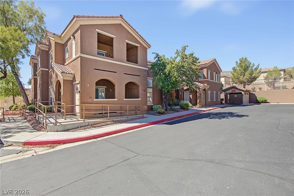 10291 Delta View Court 204, Las Vegas, NV 89129 — exterior