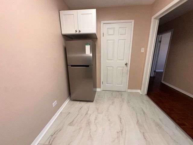 8701 S Mozart Avenue 3, Evergreen Park, IL 60805