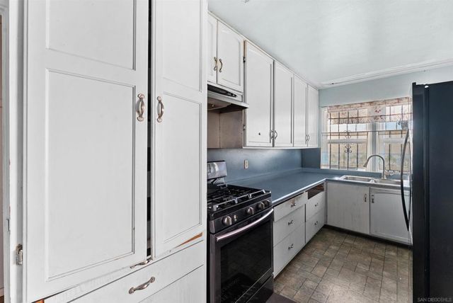 24 N Harbison Ave, National City, CA 91950