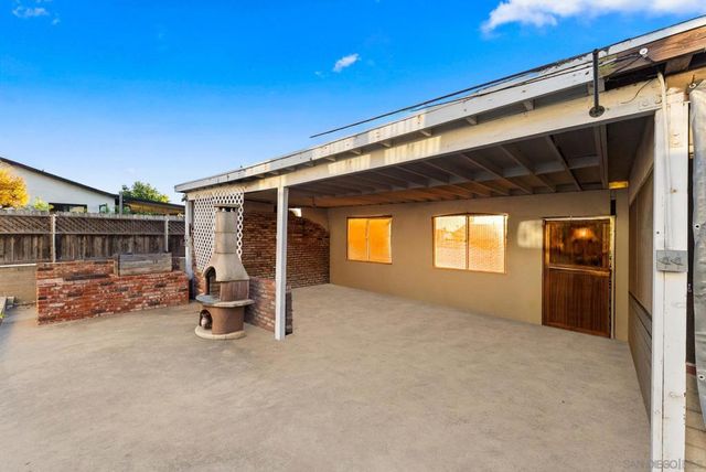 24 N Harbison Ave, National City, CA 91950