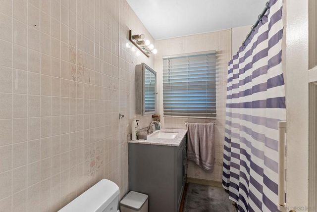 24 N Harbison Ave, National City, CA 91950