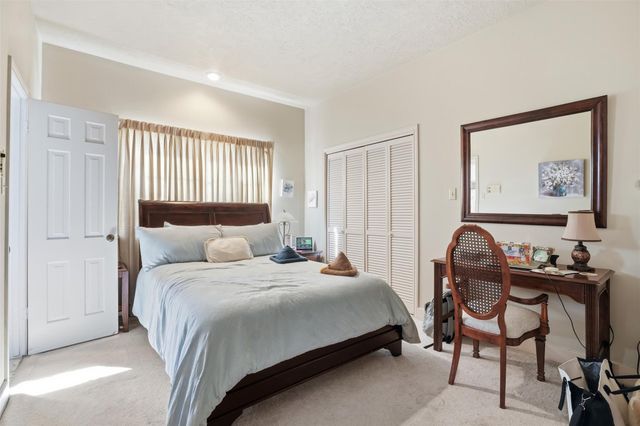 480 Charleston Park, Conroe, TX 77302