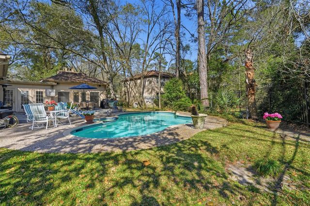 480 Charleston Park, Conroe, TX 77302