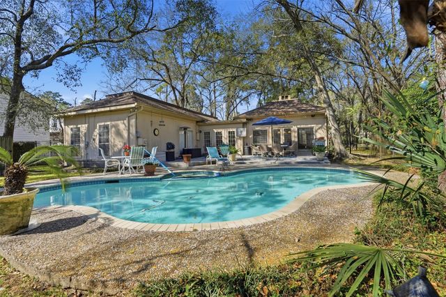 480 Charleston Park, Conroe, TX 77302