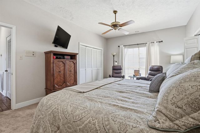 480 Charleston Park, Conroe, TX 77302