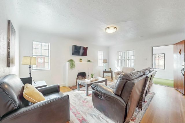 3106 Monte Vista Boulevard NE, Albuquerque, NM 87106