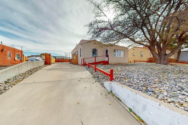 3106 Monte Vista Boulevard NE, Albuquerque, NM 87106