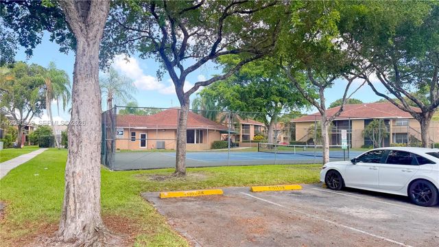 753 NW 103rd Terrace 202, Pembroke Pines, FL 33026