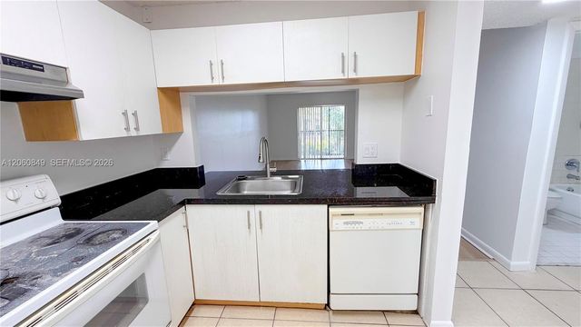 753 NW 103rd Terrace 202, Pembroke Pines, FL 33026