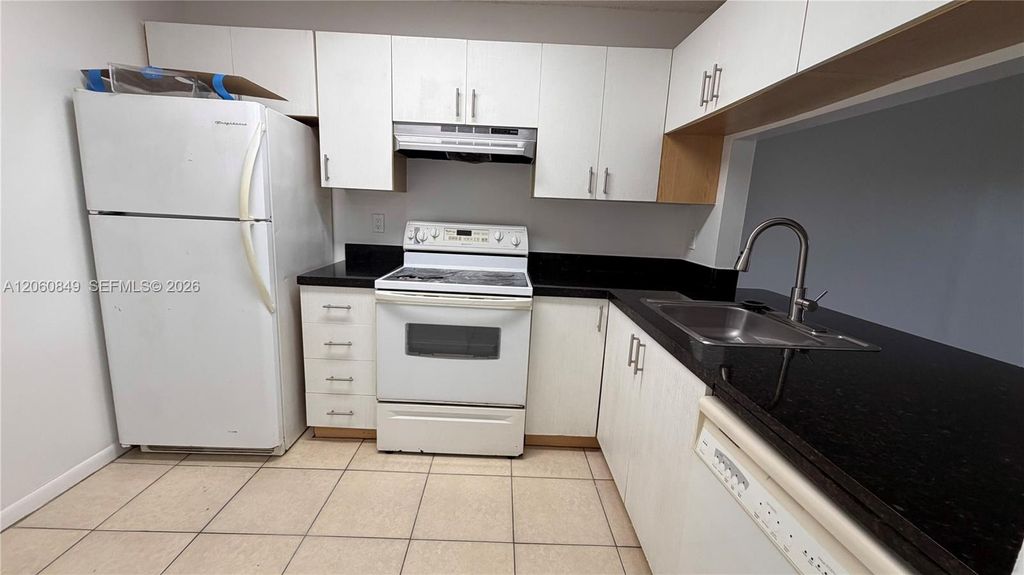 753 NW 103rd Terrace 202, Pembroke Pines, FL 33026