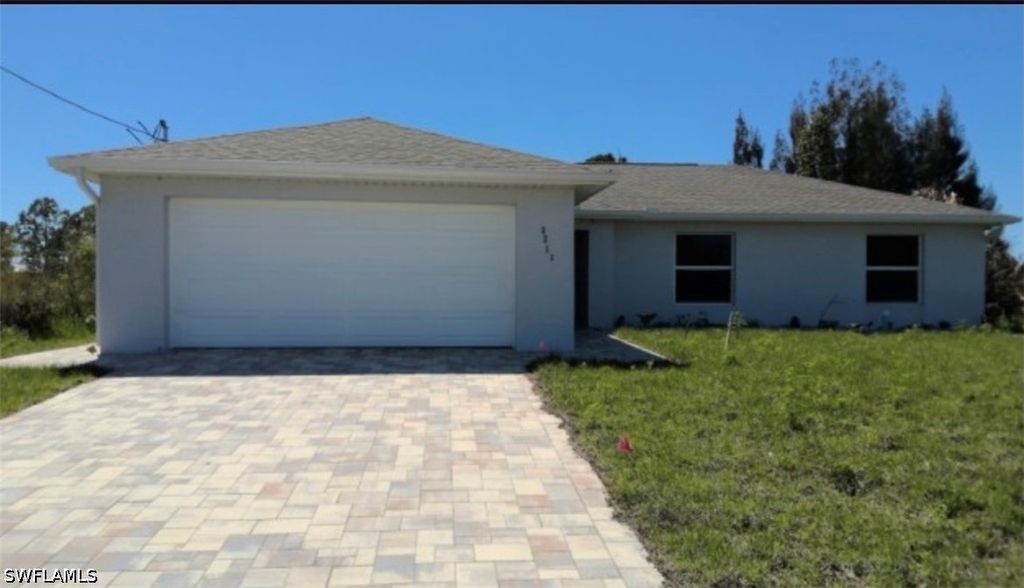 3211 43rd ST SW, Lehigh Acres, FL 33976