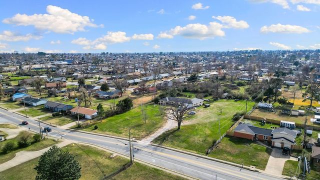 2104 Oak Street, Rogers, AR 72758