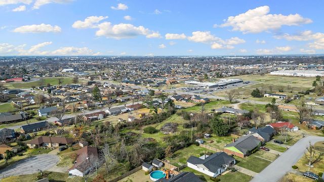 2104 Oak Street, Rogers, AR 72758