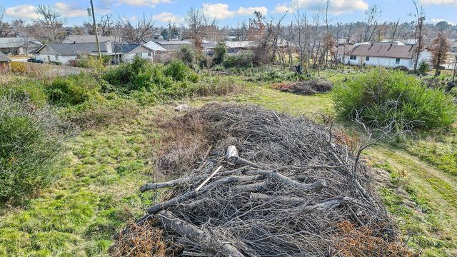 2104 Oak Street, Rogers, AR 72758