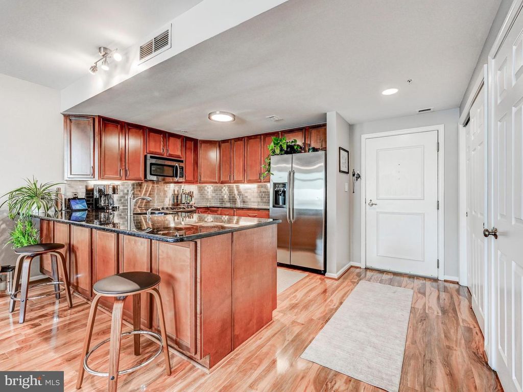 Image 15 of property listing at 1000 FELL ST #310, Baltimore, MD 21231