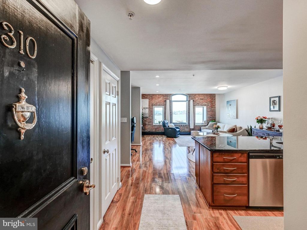 Image 2 of property listing at 1000 FELL ST #310, Baltimore, MD 21231