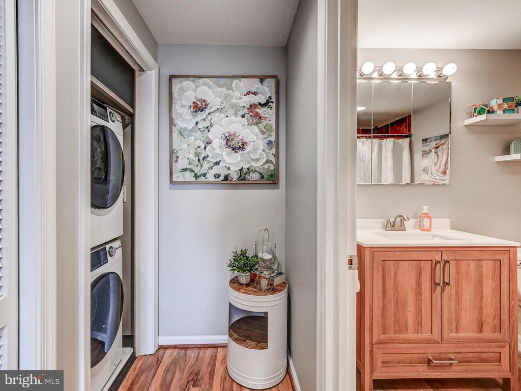 Image 22 of property listing at 1000 FELL ST #310, Baltimore, MD 21231