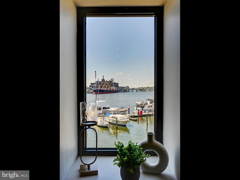 Image 4 of property listing at 1000 FELL ST #310, Baltimore, MD 21231