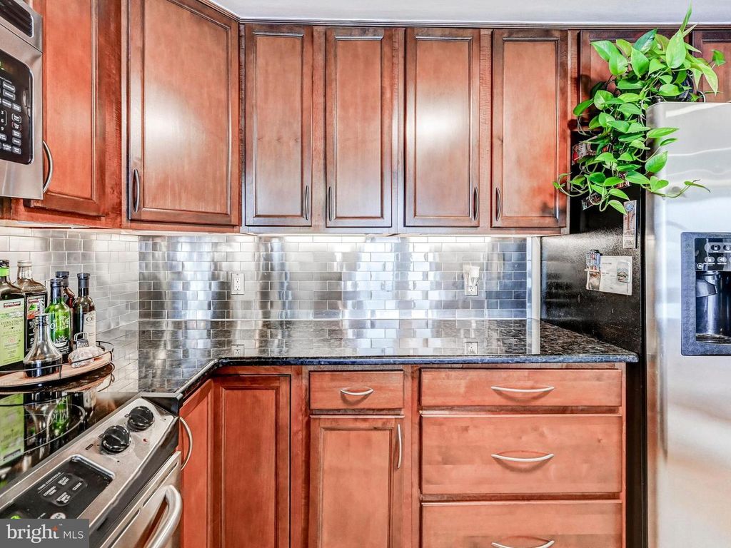 Image 5 of property listing at 1000 FELL ST #310, Baltimore, MD 21231