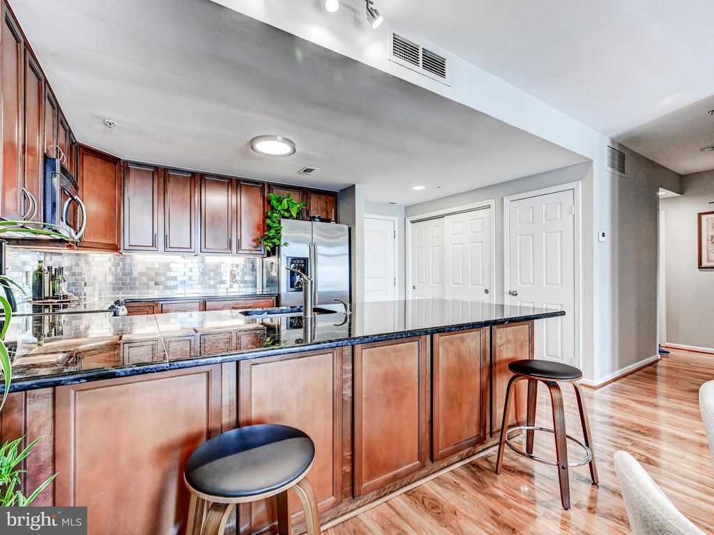 Image 6 of property listing at 1000 FELL ST #310, Baltimore, MD 21231
