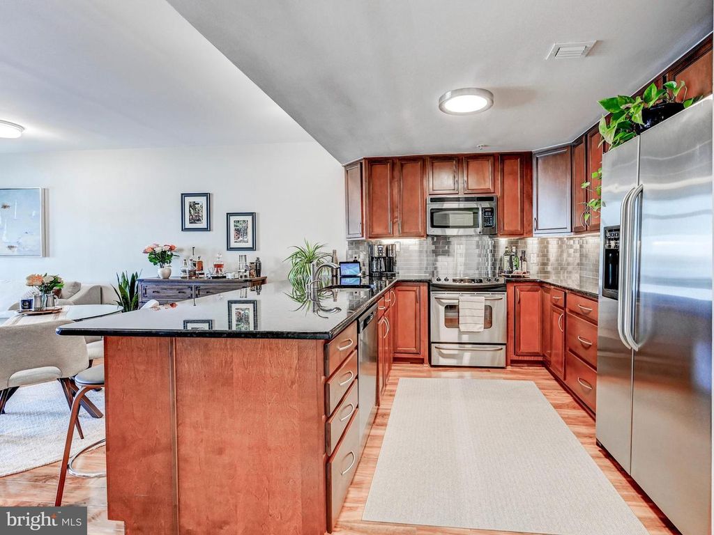 Image 7 of property listing at 1000 FELL ST #310, Baltimore, MD 21231
