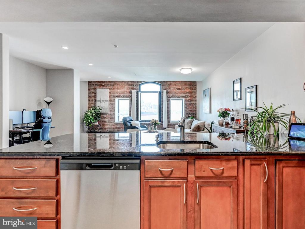 Image 9 of property listing at 1000 FELL ST #310, Baltimore, MD 21231