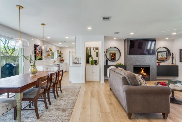 3553 Wedgway Drive, Fort Worth, TX 76133