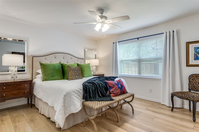 3553 Wedgway Drive, Fort Worth, TX 76133