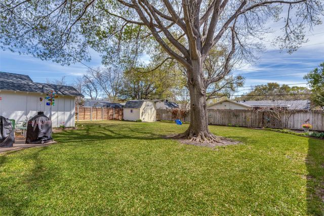 3553 Wedgway Drive, Fort Worth, TX 76133