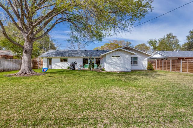 3553 Wedgway Drive, Fort Worth, TX 76133