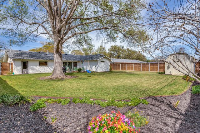 3553 Wedgway Drive, Fort Worth, TX 76133