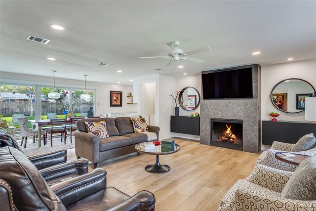 3553 Wedgway Drive, Fort Worth, TX 76133