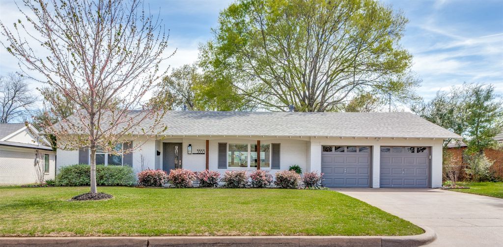 3553 Wedgway Drive, Fort Worth, TX 76133