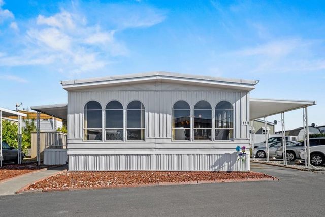 150 Kern Street, Salinas, CA 93905