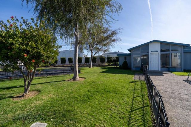 150 Kern Street, Salinas, CA 93905