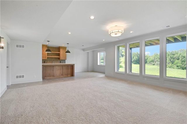 22063 W 100th Terrace, Lenexa, KS 66220