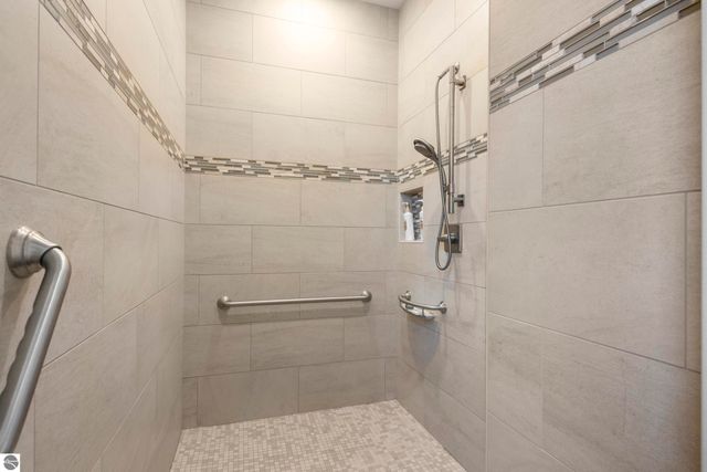 1833 Donnybrook Road, Suttons Bay, MI 49682