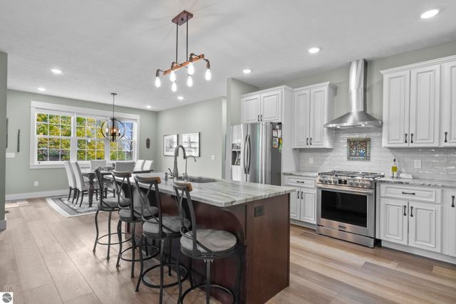 1833 Donnybrook Road, Suttons Bay, MI 49682