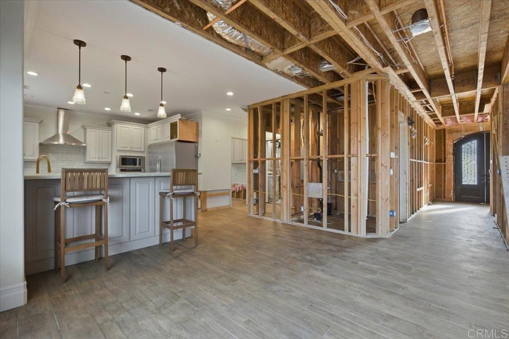 Image 7 of property listing at 6468 Franciscan Road, Carlsbad, CA 92011