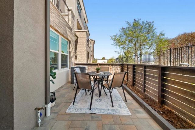 1227 Sunrise 104, San Marcos, CA 92078
