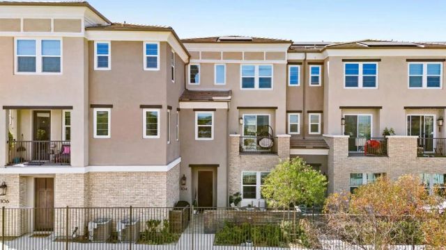 1227 Sunrise 104, San Marcos, CA 92078
