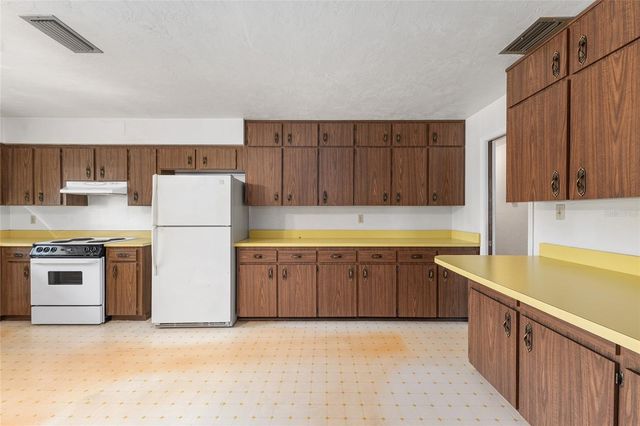 2629 NW 55TH BOULEVARD, Gainesville, FL 32653