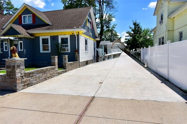 262 West Forest Avenue, Pawtucket, RI 02860
