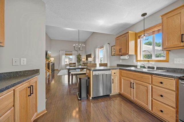 7502 Large Avenue NE, Albertville, MN 55301