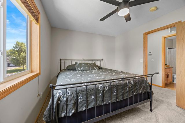 7502 Large Avenue NE, Albertville, MN 55301