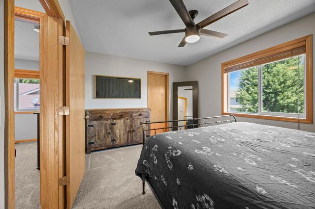 7502 Large Avenue NE, Albertville, MN 55301