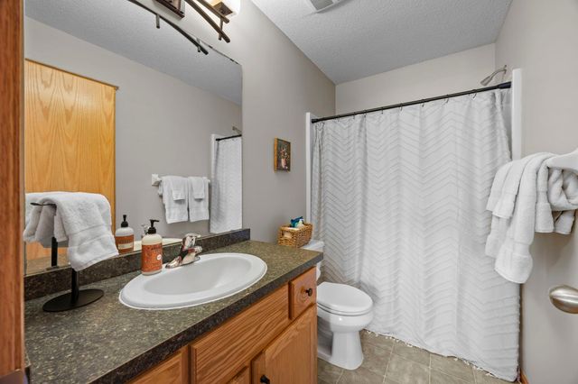 7502 Large Avenue NE, Albertville, MN 55301