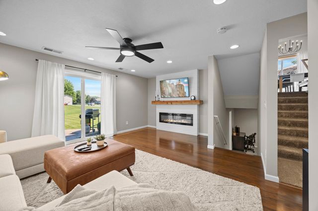 7502 Large Avenue NE, Albertville, MN 55301